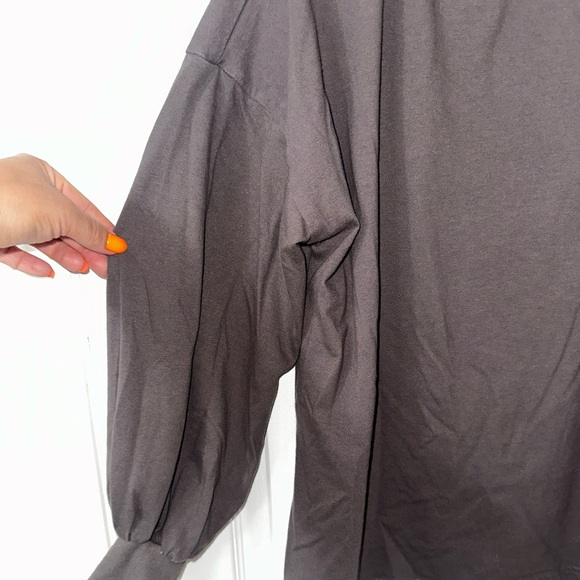 Urban Outfitters long sleeve tshirt - Picture 2 of 3